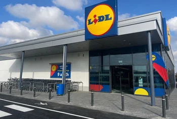 Lidl invierte 30 millones en abrir cuatro tiendas este verano