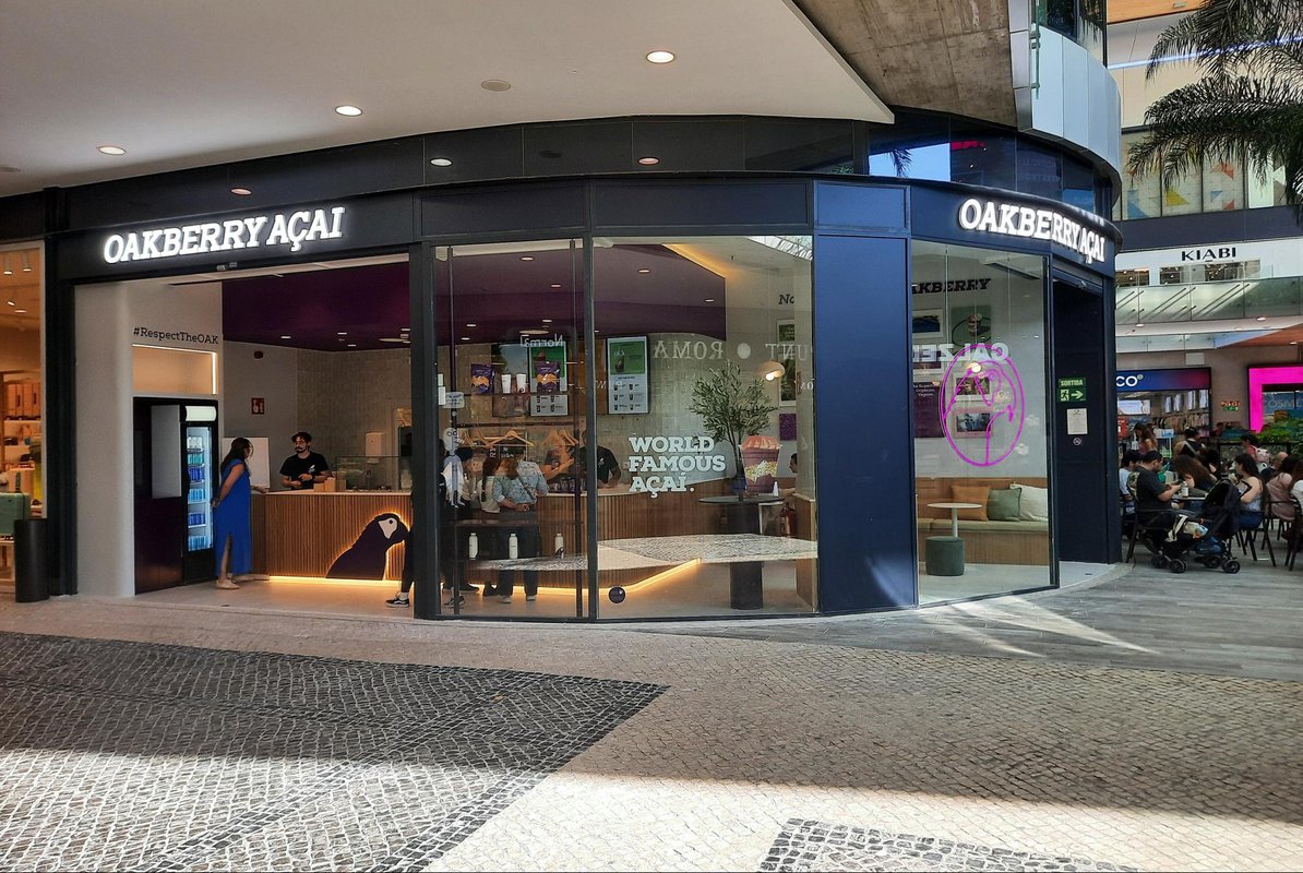 Finistrelles Shopping Centre suma marcas de restauración y joyería
