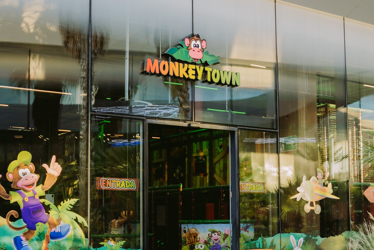 Oasiz dinamiza su oferta de ocio familiar con la llegada de Monkey Town