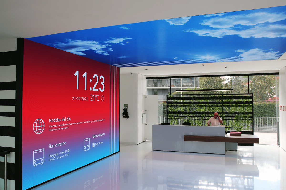 Leddream crea un lienzo gigante de arte digital en el lobby de Diagonal 123