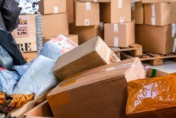 La pop up store de paquetes perdidos llega a intu Xanadú