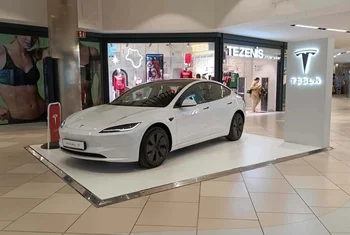 Tesla apuesta por Parc Central y abre su primer punto de venta en Tarragona