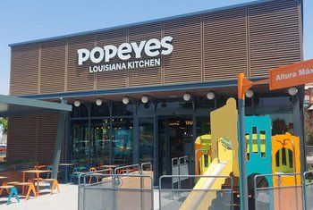 ​Popeyes supera los 50 restaurantes en apenas dos años