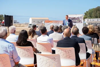 Ten Brinke coloca la primera piedra de su parque comercial en Cádiz