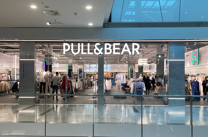 Pull&Bear amplía y renueva su tienda de Plenilunio