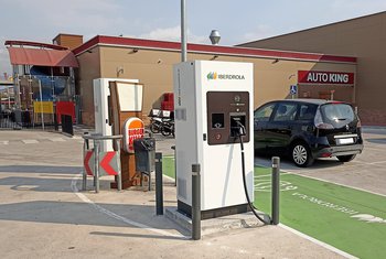Nuevos puntos de recarga para vehículos eléctricos en Burger King