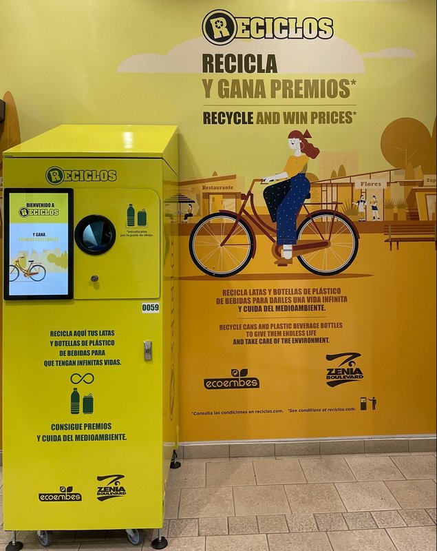 Zenia Boulevard instala máquinas que recompensan por reciclar