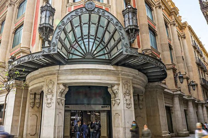 El Corte Inglés vende su edificio de Portal de l’Ángel