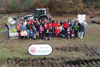 Burger King y Cruz Roja promueven la reforestación de espacios naturales en Pontevedra