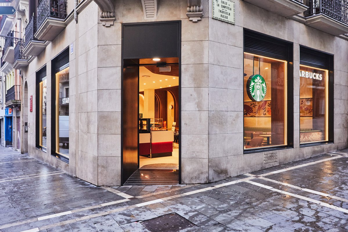 Starbucks se estrena en Pamplona