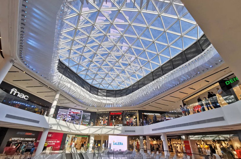 El centro comercial Salera pone en marcha un punto violeta
