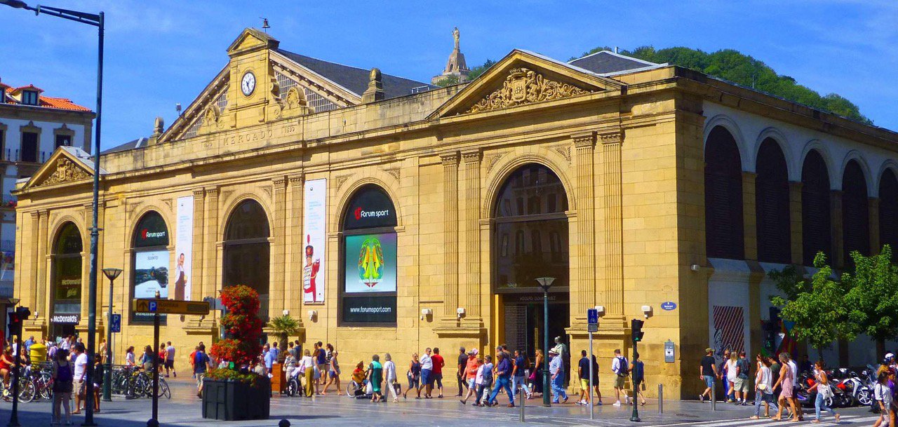 LyC Consultores se hace con la gestión del centro comercial La Bretxa
