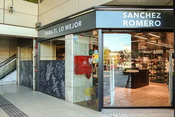 Sanchez Romero reabre su supermercado en Mirasierra