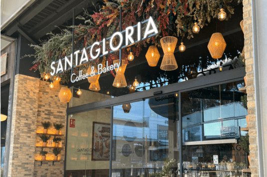 SantaGloria abre dos nuevos locales de la mano de Carmila Franquicias