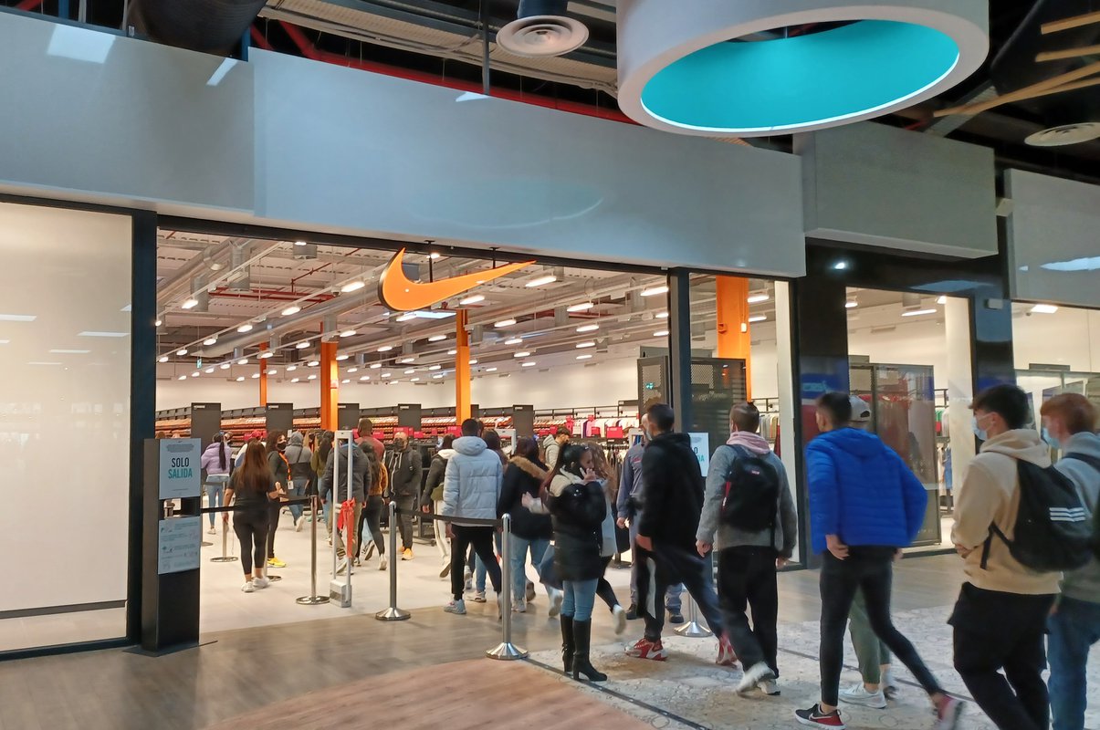 Nike Clearance Store reabre en The Outlet Stores Alicante