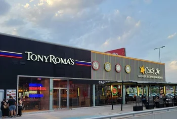 Tony Roma’s se estrena en Cádiz con un nuevo restaurante en Bahía Plaza