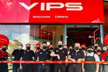Way Dos Hermanas aumenta su oferta gastronómica con el restaurante Vips