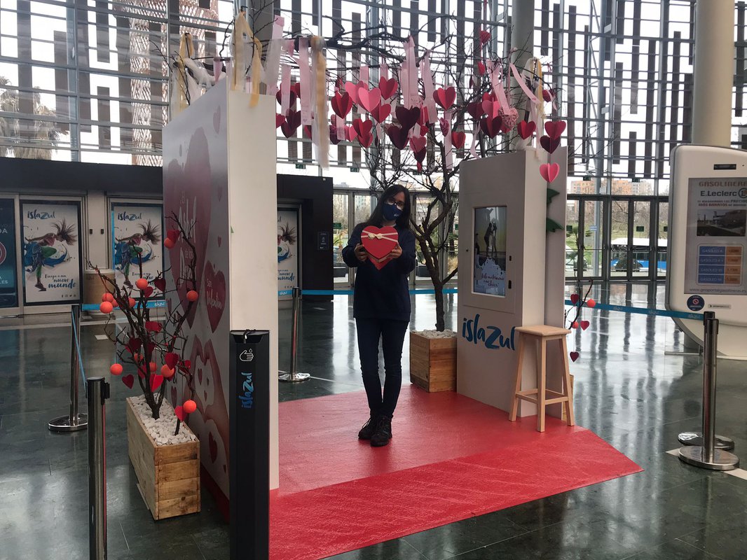 Islazul celebra San Valentín cumpliendo deseos