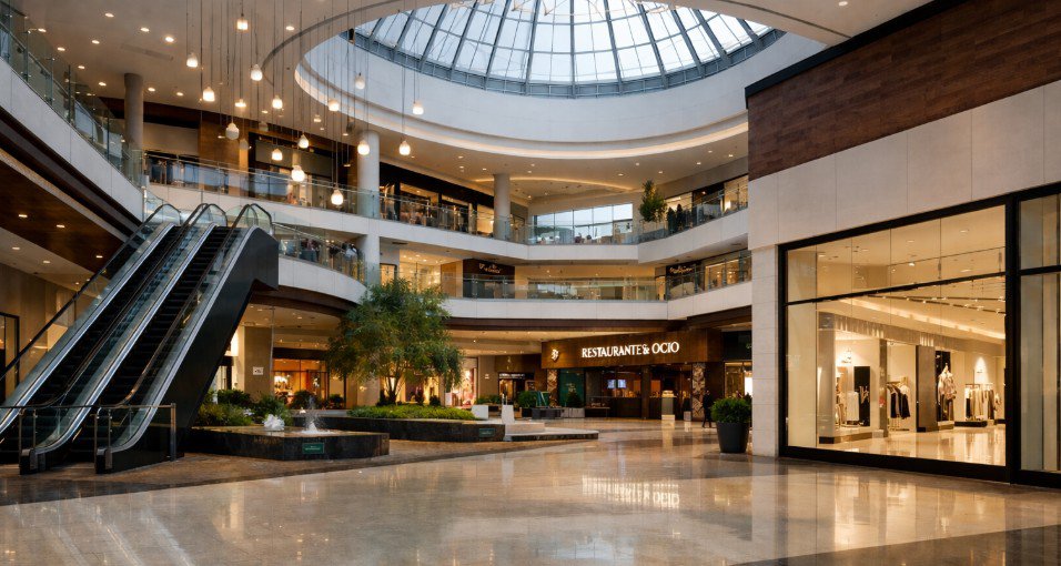 Los centros comerciales reciben un 5,1% más de visitantes en marzo