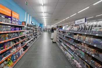 Action inaugura en Puerta de Alicante su tienda número 111 en España