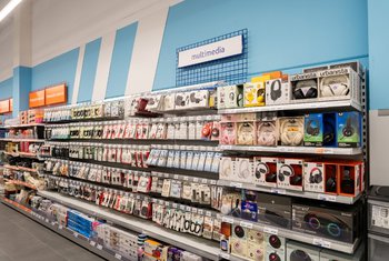 Action inaugura un establecimiento en el centro comercial MN4
