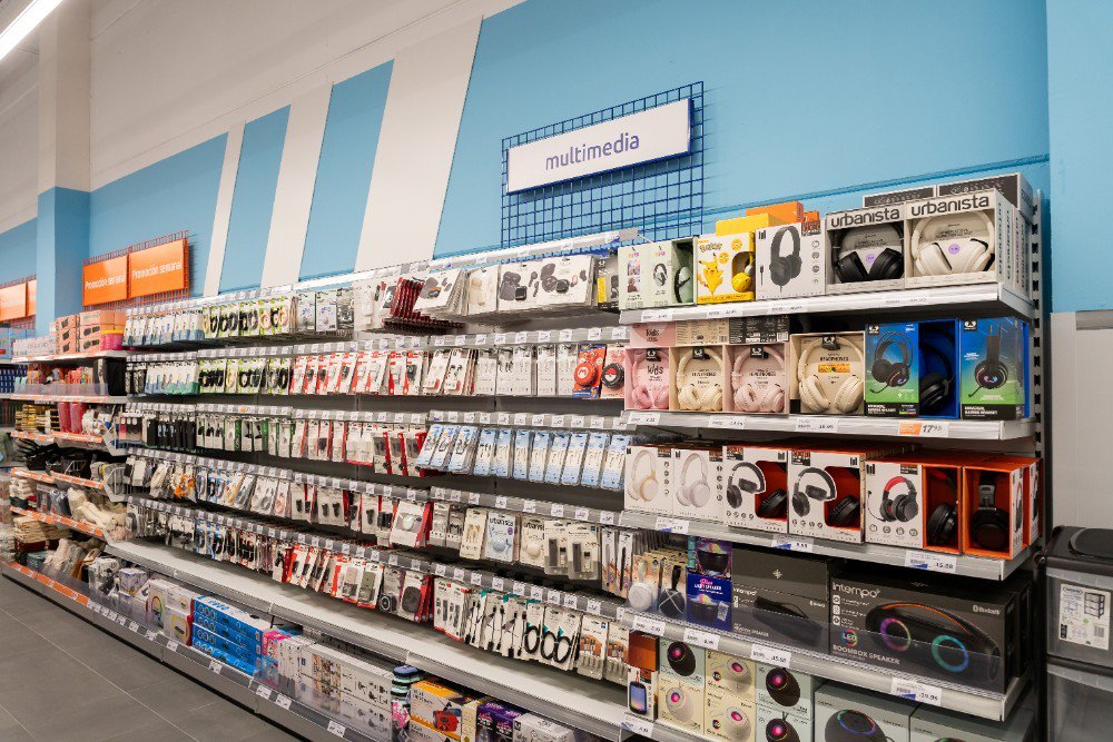 Action inaugura un establecimiento en el centro comercial MN4