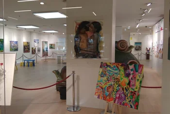 The Tower se expone en la galería de Arte Max Art Center
