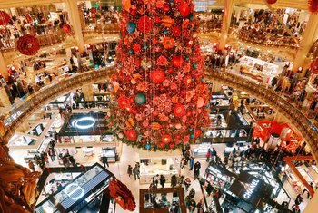 El gasto medio en Navidad asciende a 550 euros, un 12% más que en 2021