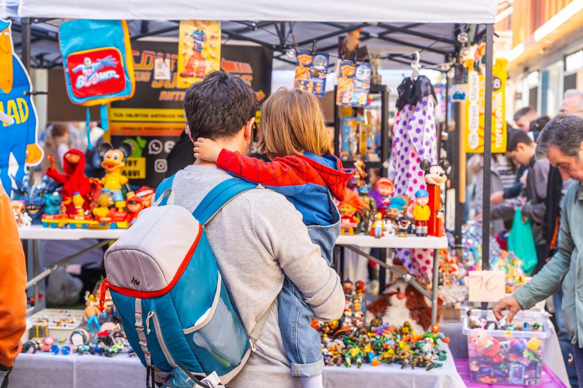 Torre Sevilla refuerza su calendario acogiendo Toy Story Market y #Sevilla10