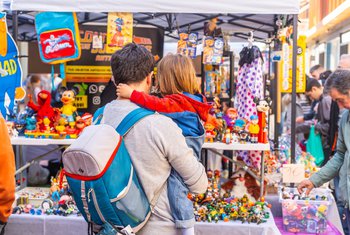 Torre Sevilla refuerza su calendario acogiendo Toy Story Market y #Sevilla10