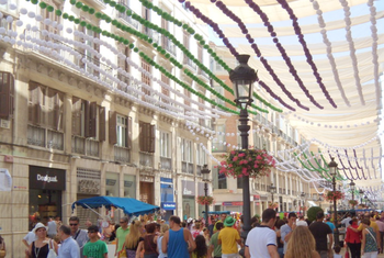 La calle Larios crece en lujo y amplía su mix comercial