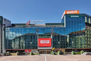 Carrefour Property amplía su gestión en Los Fresnos tras la entrada de L Catterton