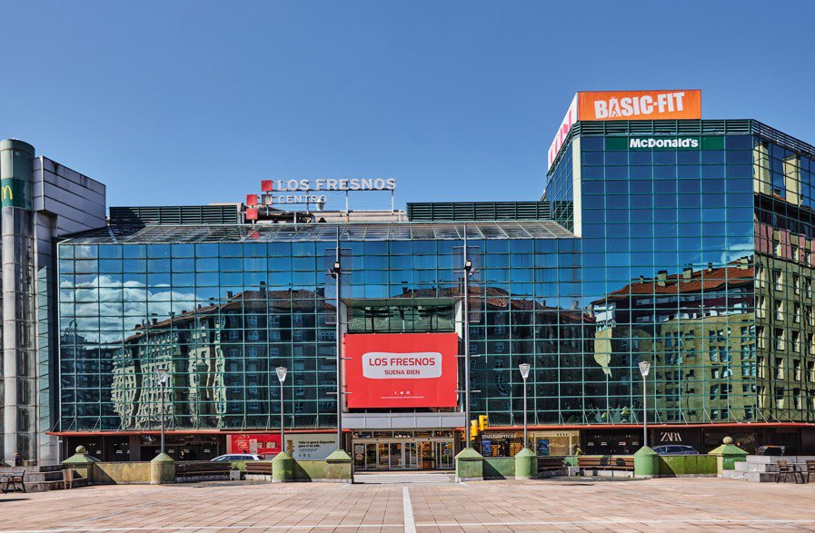 Carrefour Property amplía su gestión en Los Fresnos tras la entrada de L Catterton
