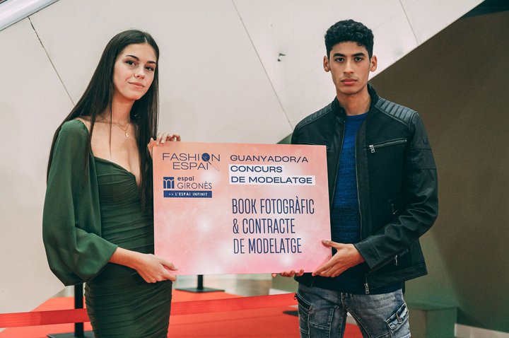 Mar Robles gana el concurso de modelos de la Semana de la Moda de Espai Gironès