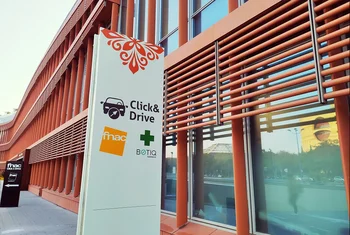 Torre Sevilla lanza su servicio Click & Drive