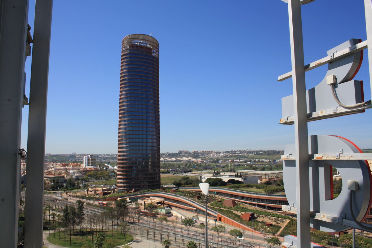 Torre Sevilla abrirá sus cubiertas verdes para eventos al aire libre