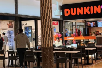 Dunkin' inaugura un nuevo local en Rosaleda