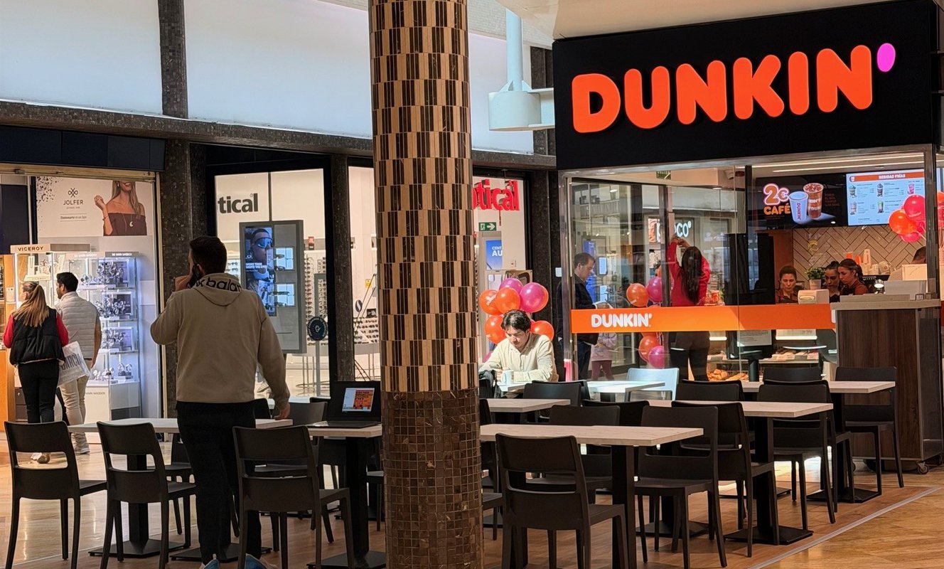 Dunkin' inaugura un nuevo local en Rosaleda