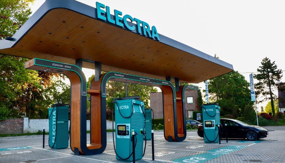 Electra llega a Aleste Plaza y Sevilla Norte