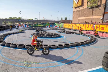 X-Madrid incorpora un circuito de pit bikes eléctricas