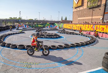X-Madrid incorpora un circuito de pit bikes eléctricas