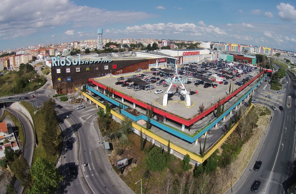 Castellana Properties entra en Portugal con la compra de tres centros comerciales