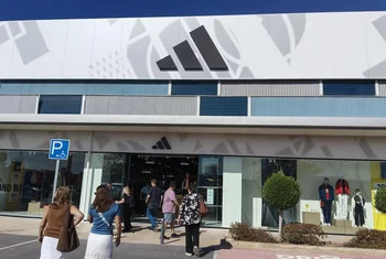 Adidas llega a VidaNova Parc