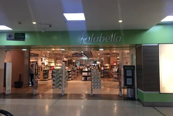 Falabella cierra tres tiendas en Argentina