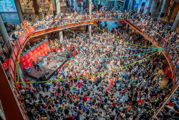 Marketing experimental en X-Madrid: la estrategia que transforma el ocio en tráfico y ventas