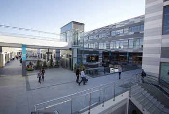 Lefties, JD Sports y Xiaomi abren sus puertas en l'Epicentre