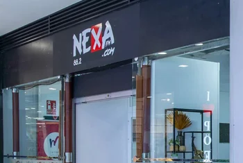 Nexa FM se instala en el centro comercial La Marina