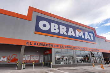 Nuevo almacén de Obramat en Pamplona