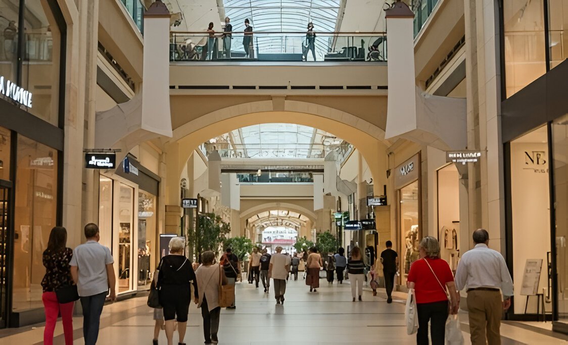 La afluencia a los centros comerciales en España aumenta un 3,7% en octubre