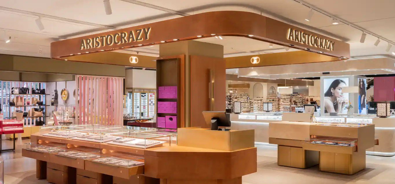 Aristocrazy continúa el despliegue de su nueva identidad en el Corte Inglés de Málaga